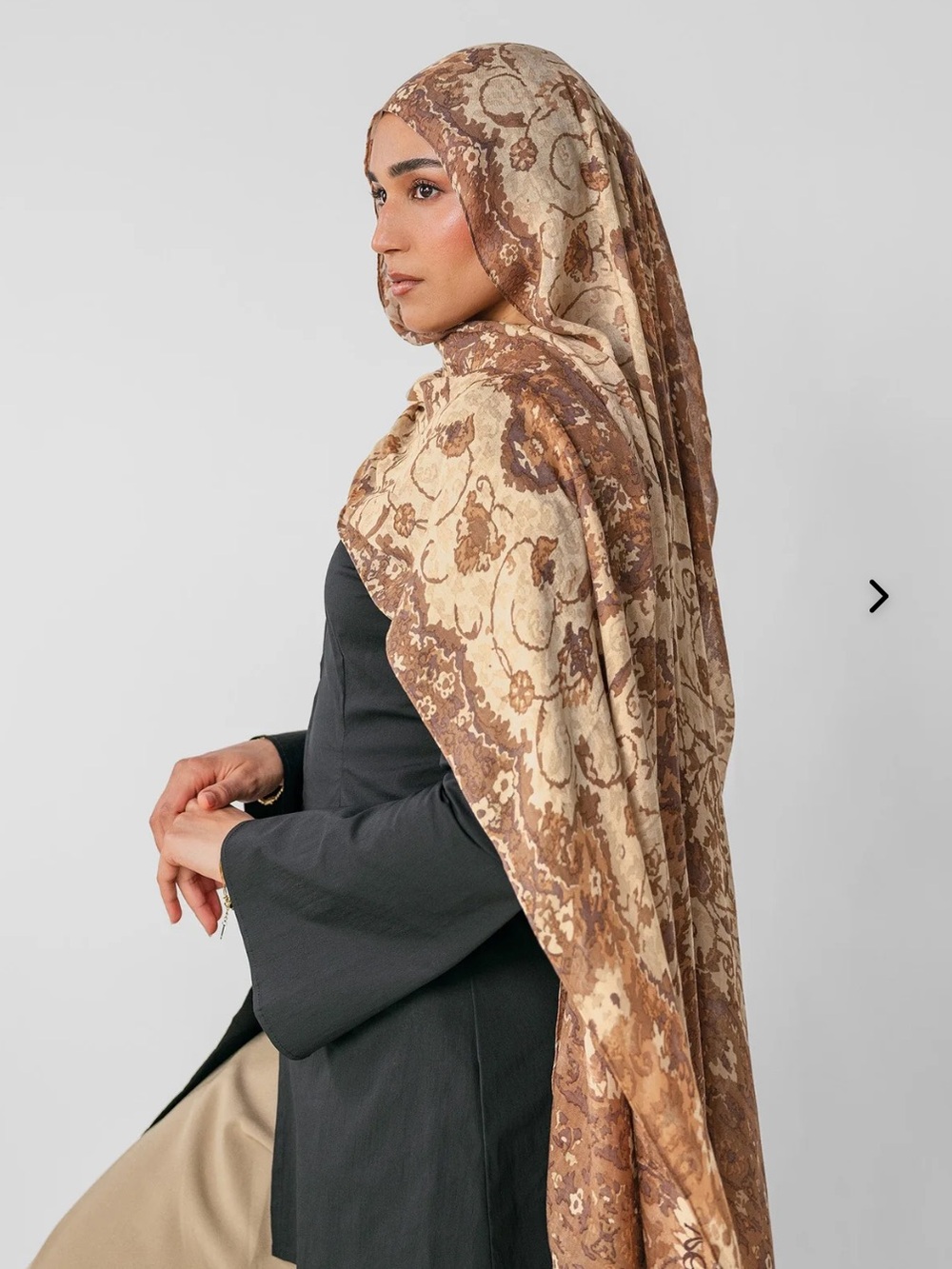 Ivory Tapestry in Standard, Vela